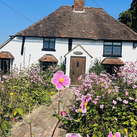 Local Walks Pub Gardens Pet Friendly Landscaped Gardens And Free Private Parking Villa Doddington  Luaran gambar