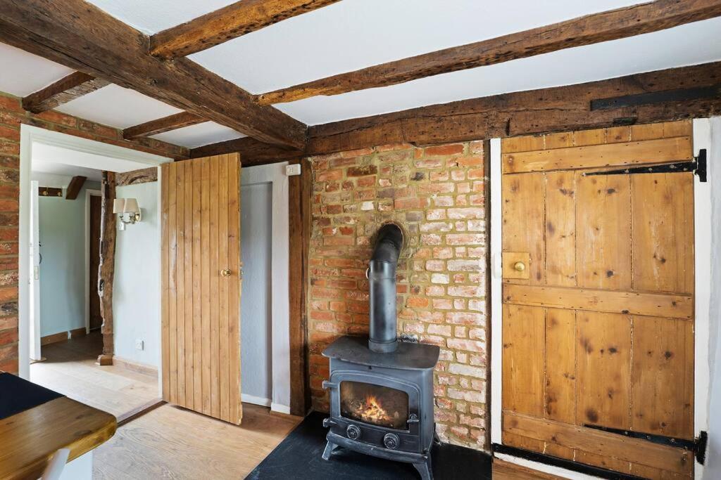 Local Walks Pub Gardens Pet Friendly Landscaped Gardens And Free Private Parking Villa Doddington  Luaran gambar