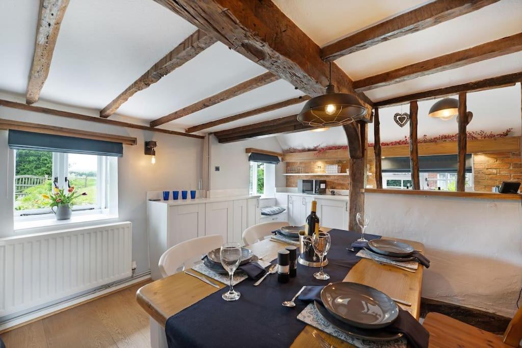 Local Walks Pub Gardens Pet Friendly Landscaped Gardens And Free Private Parking Villa Doddington  Luaran gambar