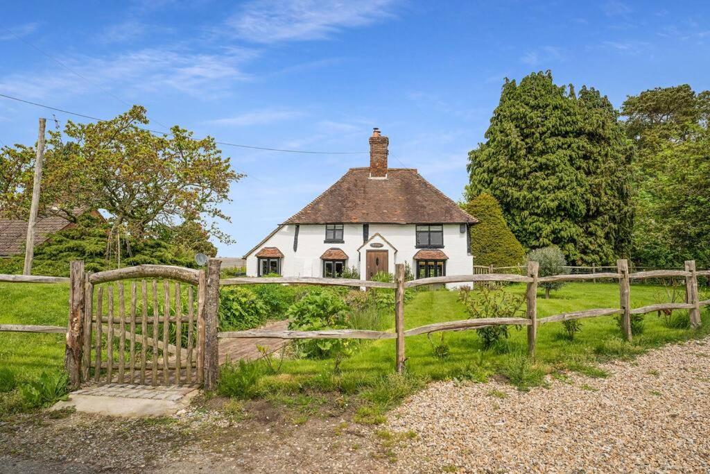 Local Walks Pub Gardens Pet Friendly Landscaped Gardens And Free Private Parking Villa Doddington  Luaran gambar